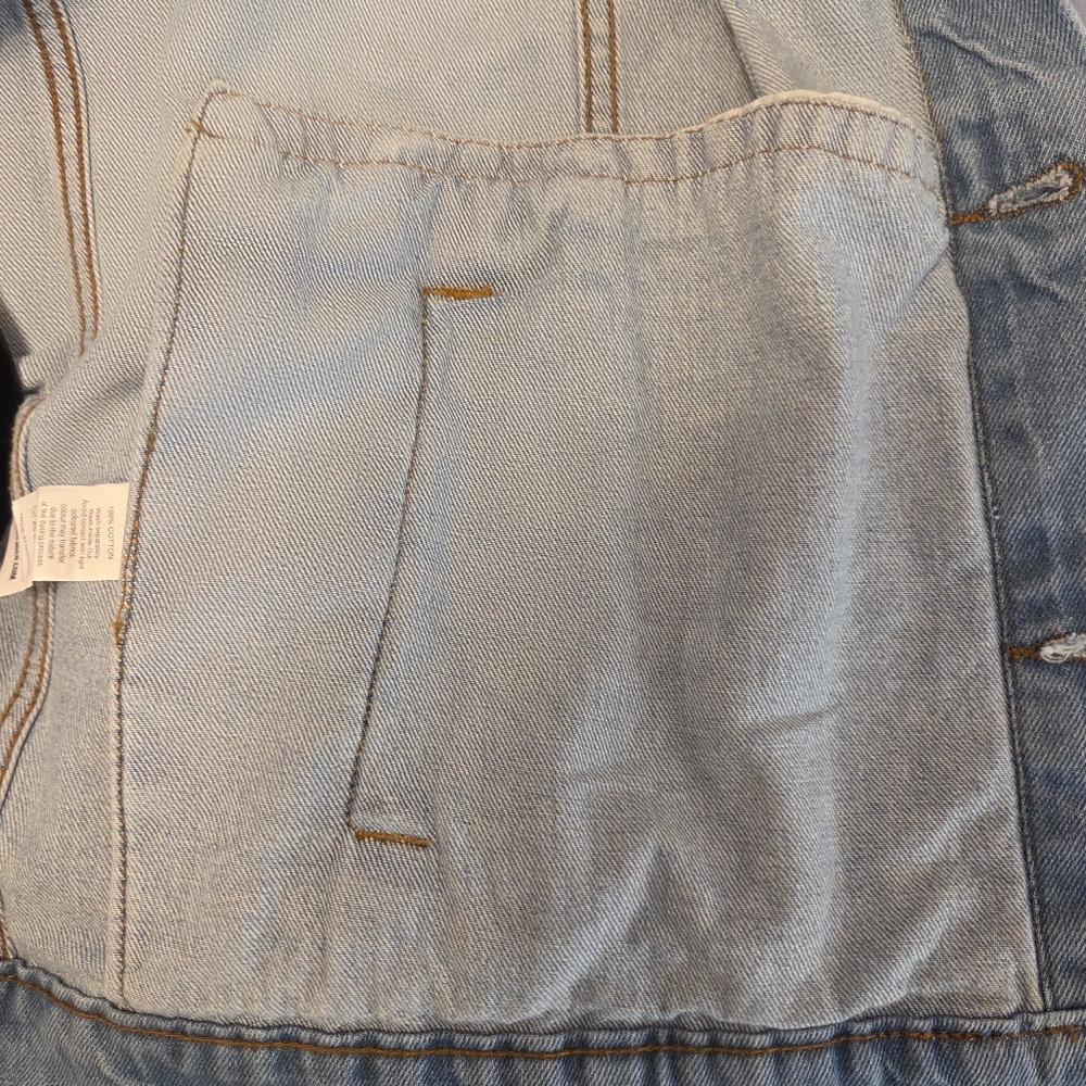 NWT Light Blue Jean Jacket Button Down Adjustable Back - Picture 9 of 12